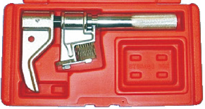 Приспособление для восстановления замятой внешней резьбы