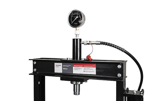 Пресс гаражный на 20 тонн с ножным приводом