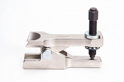 Съемник шаровых соединений грузовых а/м