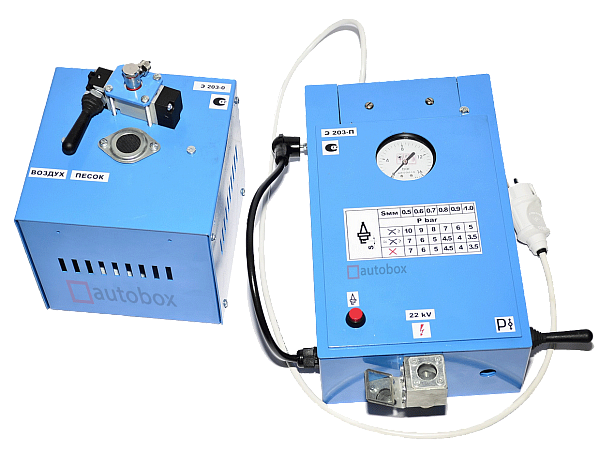 Комплект приборов для очистки и проверки свечей зажигания