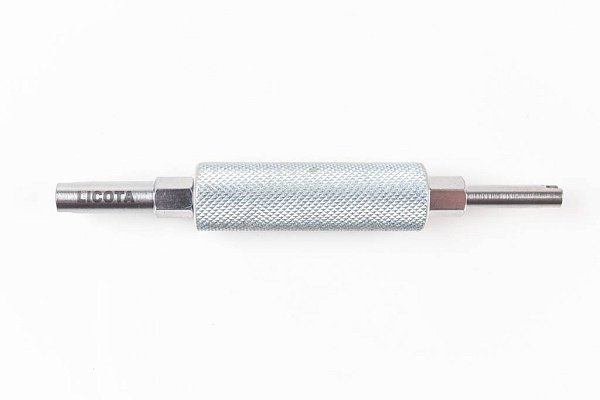 Ключ для выкручивания ниппелей R-12, R-134A